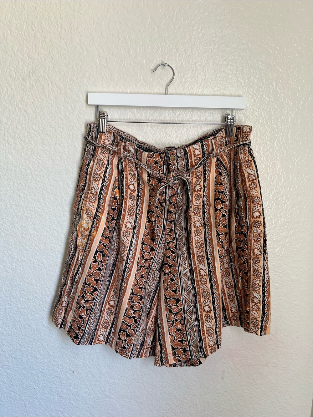 White Stag Boho Floral Striped High Waist Shorts Tie Belt